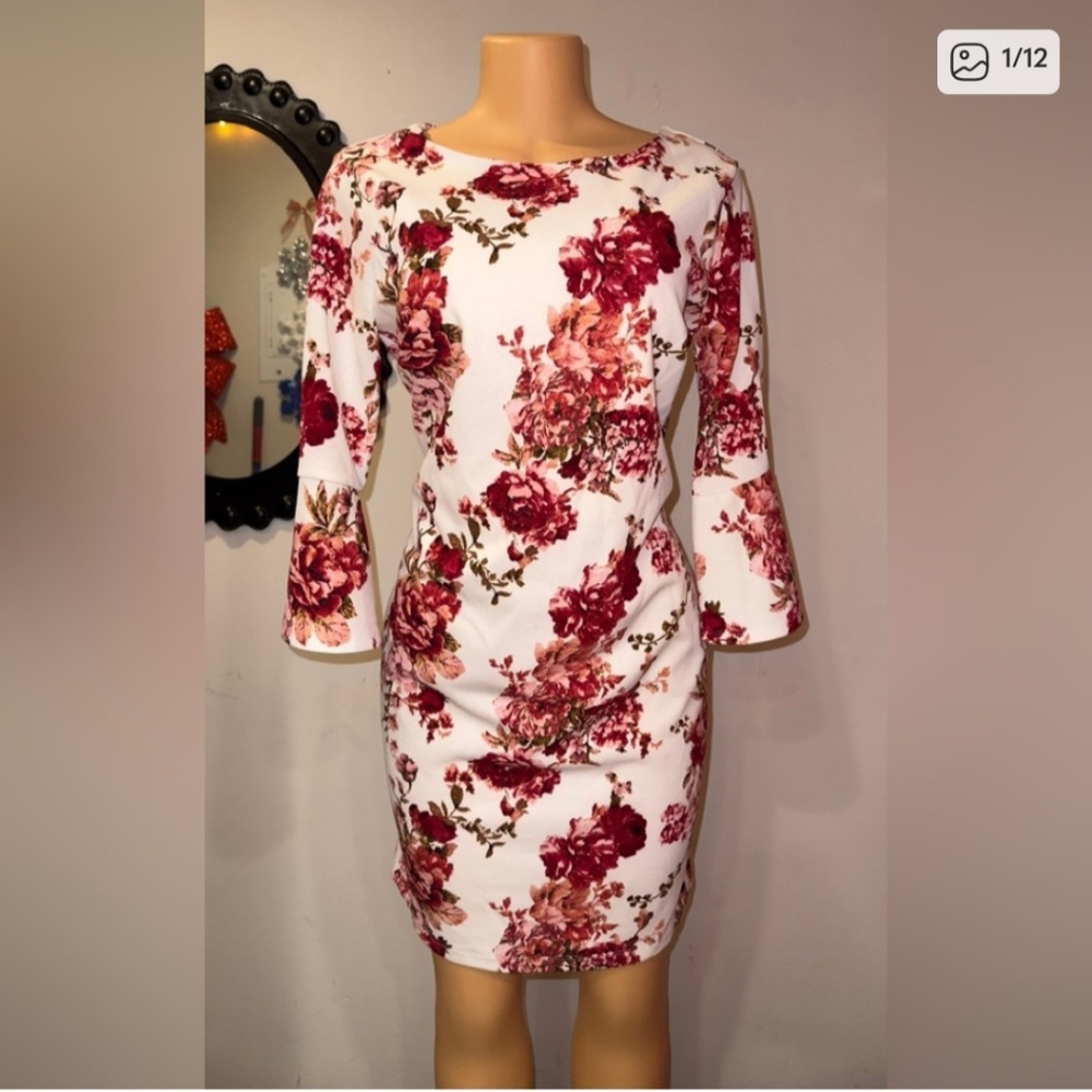 NWOT Enfocus Womens Floral Dress, Bell Sleeve. Size 12